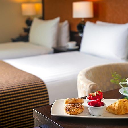 Carlton Hotel Blanchardstown Extérieur photo