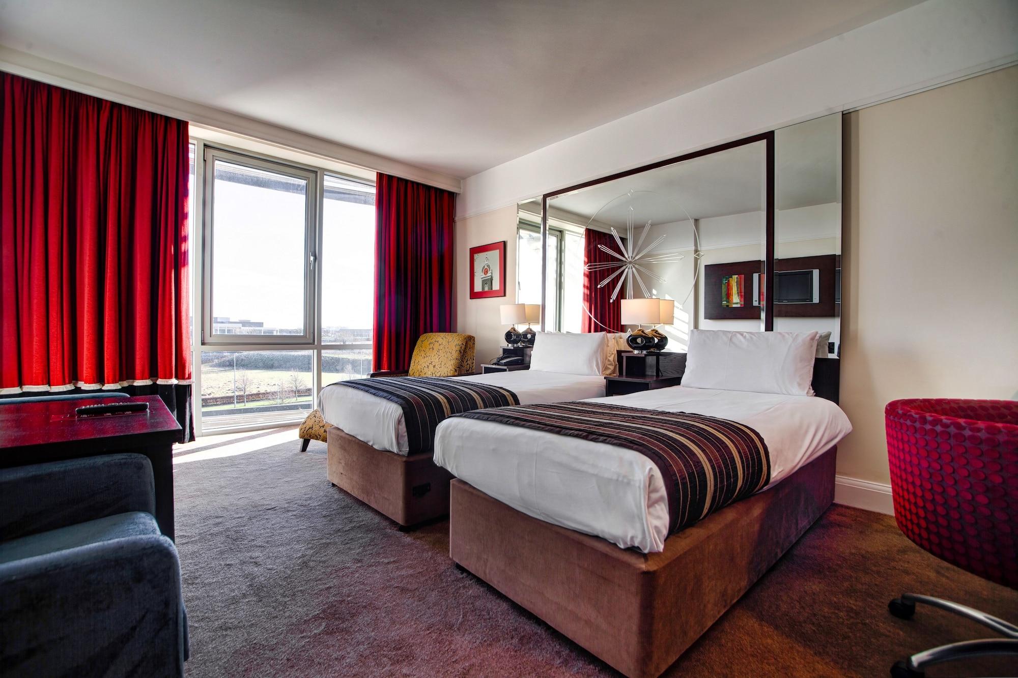 Carlton Hotel Blanchardstown Extérieur photo