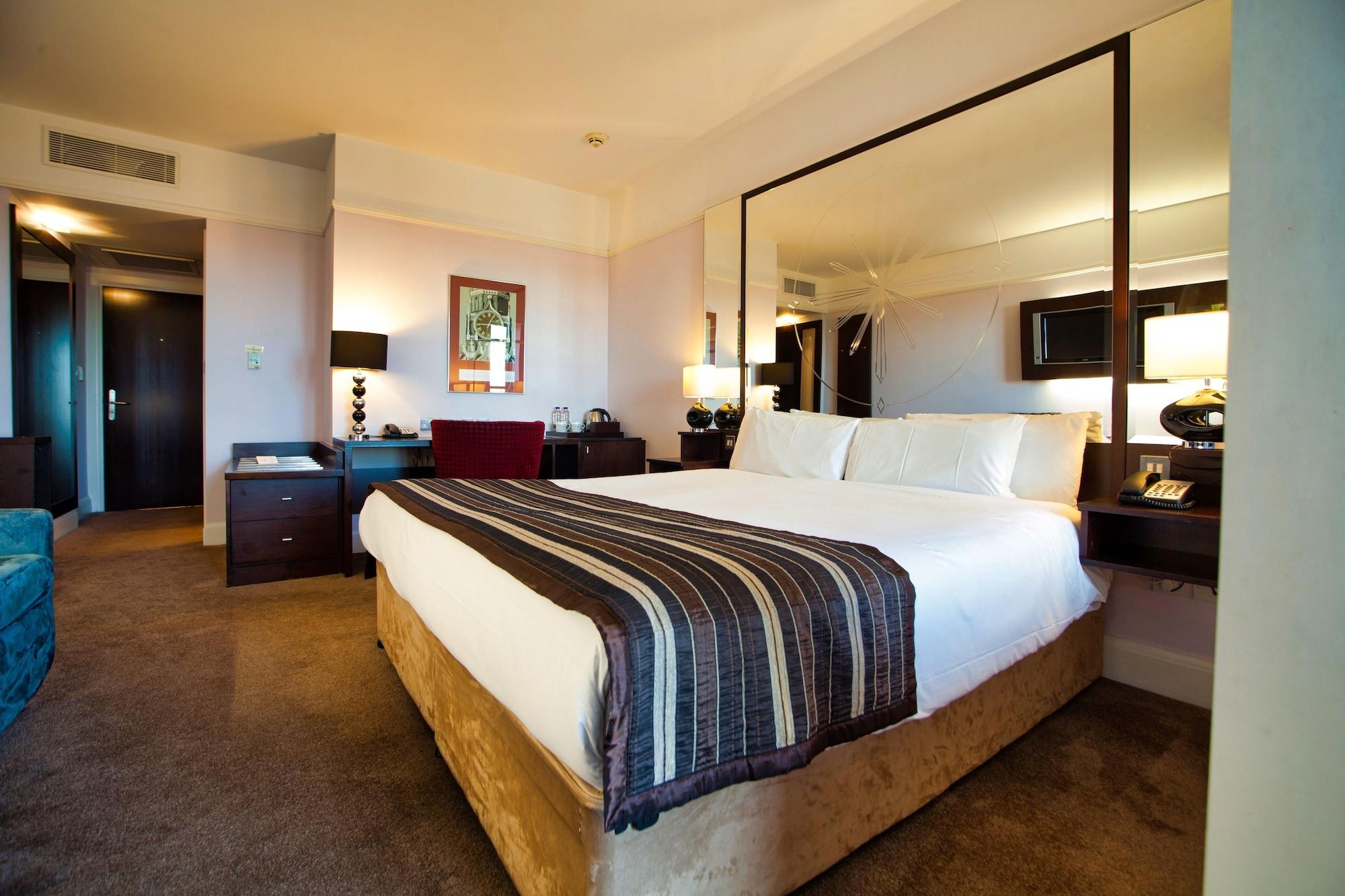 Carlton Hotel Blanchardstown Extérieur photo