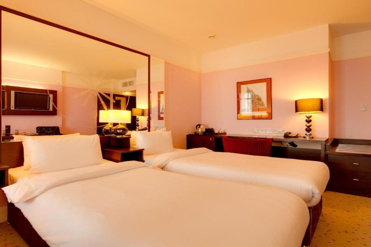 Carlton Hotel Blanchardstown Extérieur photo