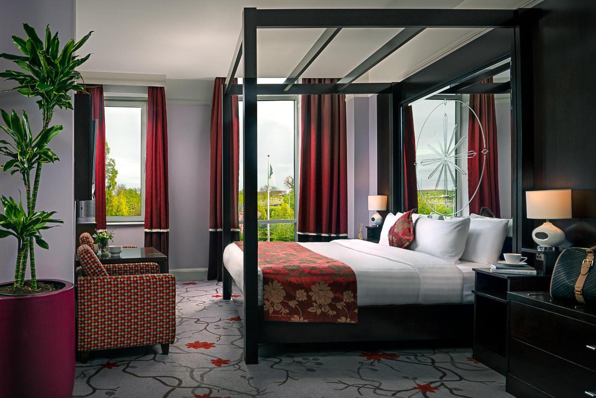 Carlton Hotel Blanchardstown Extérieur photo
