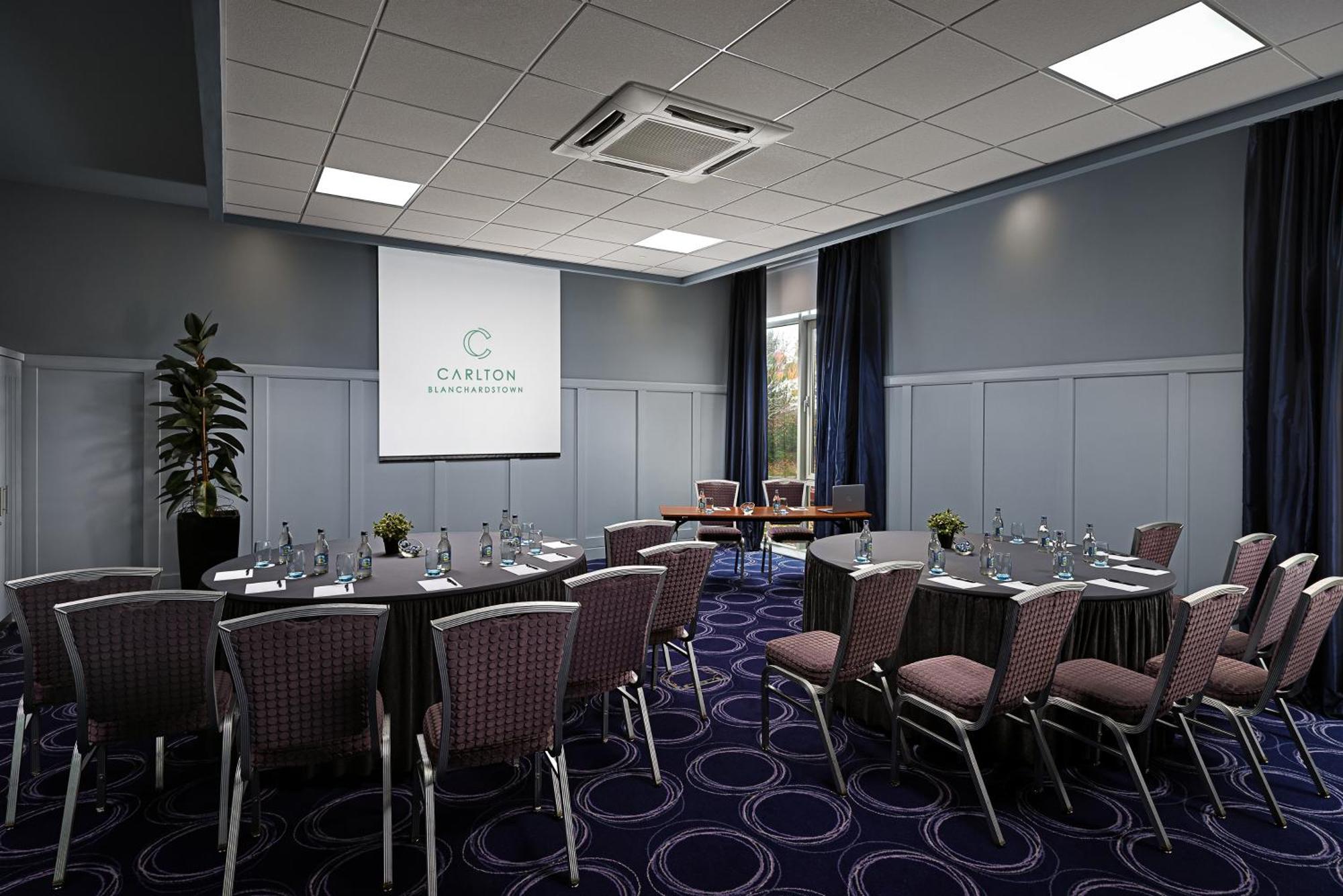 Carlton Hotel Blanchardstown Extérieur photo